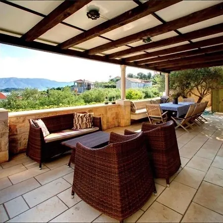 Hébergement de vacances Emilie Lumbarda