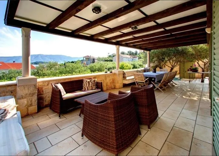 Feriehus Emilie Lumbarda